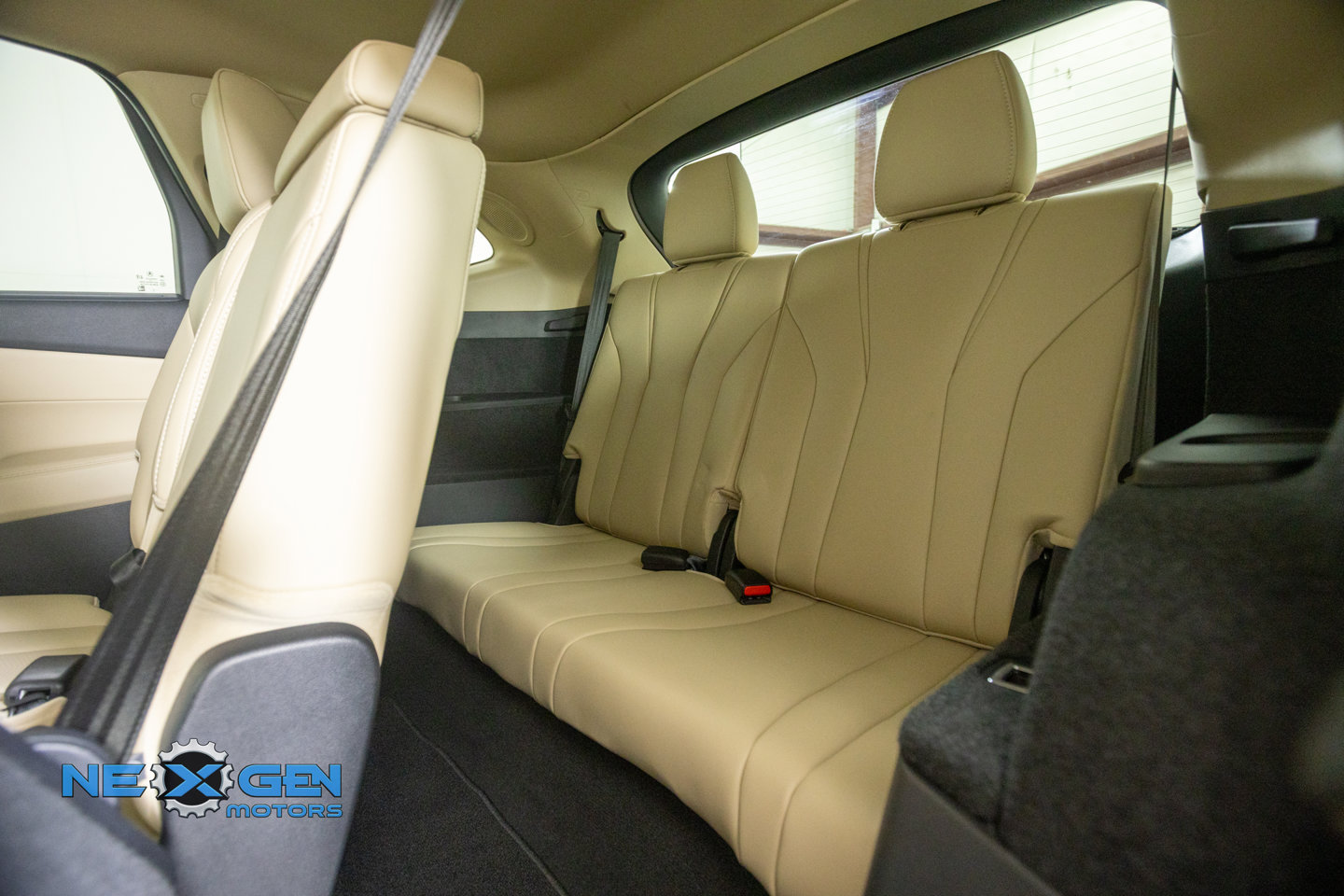 Used 2025 Acura MDX w/ Technology Package AWD/4WD image 35