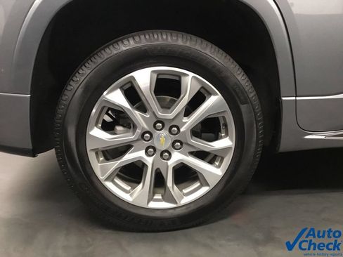 Used 2020 Chevrolet Traverse Premier w/ LPO, 'HIT The Road' Package AWD/4WD image 20