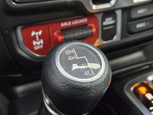Certified 2025 Jeep Wrangler Unlimited Sport AWD/4WD image 23