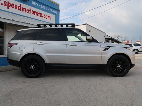 Used 2016 Land Rover Range Rover Sport HSE image 4