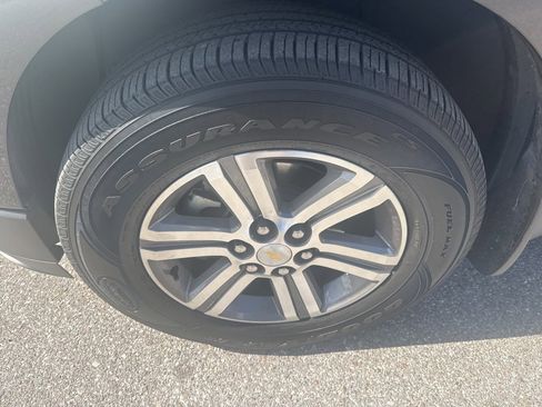 Used 2017 Chevrolet Traverse LT image 11