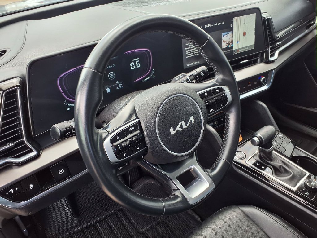 Certified 2025 Kia Sportage EX FWD image 17