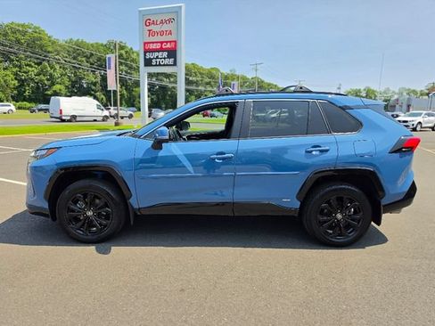 Used 2023 Toyota RAV4 SE w/ Convenience Package AWD/4WD image 4