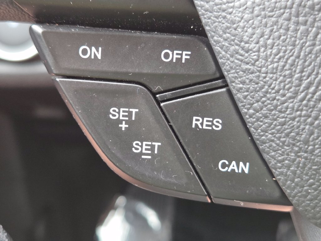 Used 2018 Ford Escape SEL FWD image 12