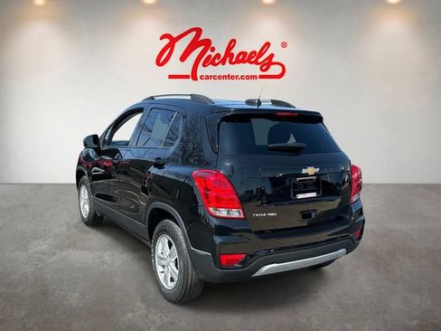 Used 2022 Chevrolet Trax LT w/ LT Convenience Package AWD/4WD image 4