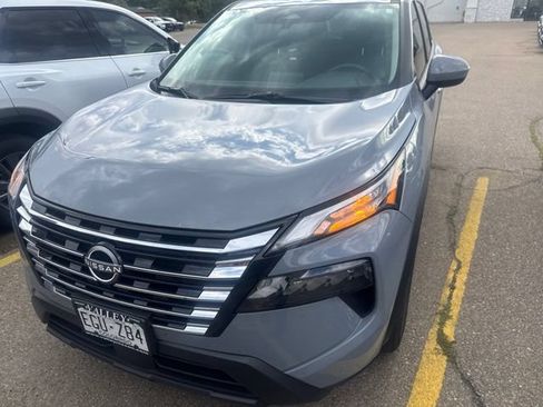 Used 2026 Nissan Rogue SV AWD/4WD image 2