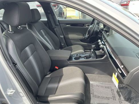 Used 2025 Honda Civic Sport image 27