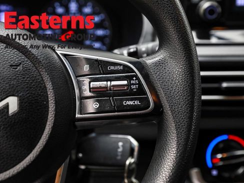 Used 2023 Kia Seltos LX image 16