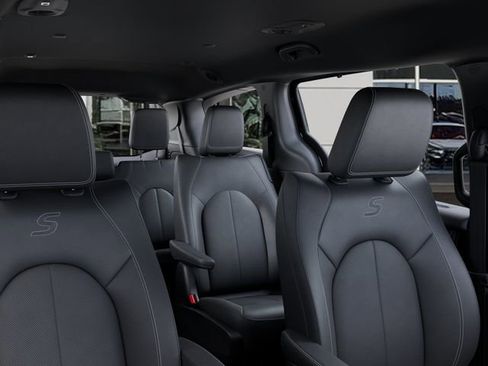New 2026 Chrysler Pacifica Select image 26