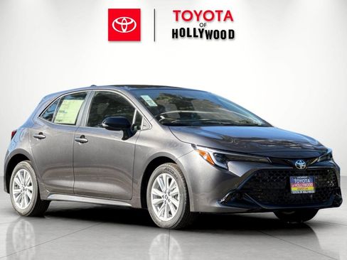 New 2026 Toyota Corolla SE image 1