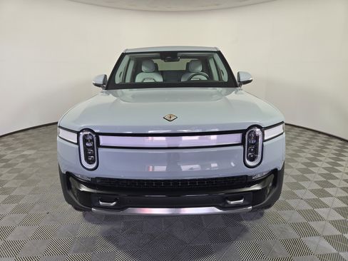 Used 2023 Rivian R1T Adventure image 8