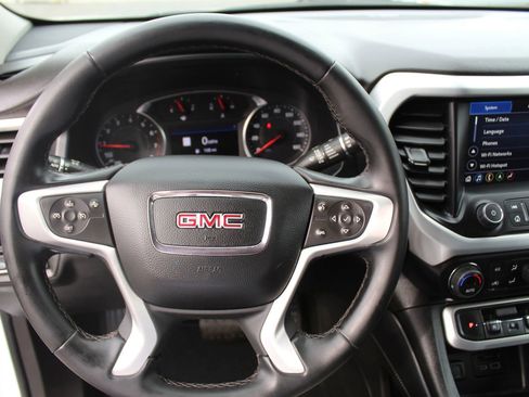 Used 2023 GMC Acadia SLT image 21