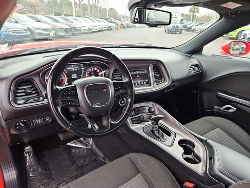 Used 2023 Dodge Challenger SXT image 18
