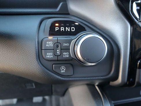 New 2026 RAM 1500 4x4 Crew Cab image 9