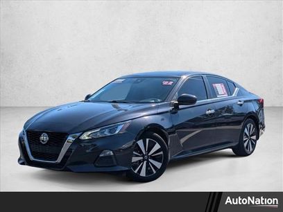 Used 2022 Nissan Altima 2.5 SV
