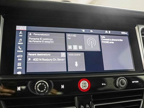 Certified 2024 Porsche Macan AWD/4WD image 22