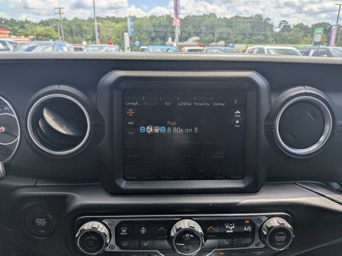 Used 2020 Jeep Wrangler Unlimited Rubicon w/ Quick Order Package 28Y Recon AWD/4WD image 24