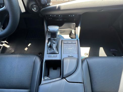 Used 2020 Lexus ES 350 w/ Premium Package FWD image 12