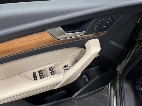 Used 2024 Audi Q5 e Premium Plus image 28