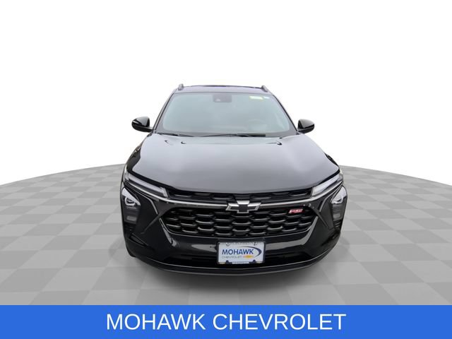 Used 2024 Chevrolet Trax RS w/ Sunroof Package FWD image 3