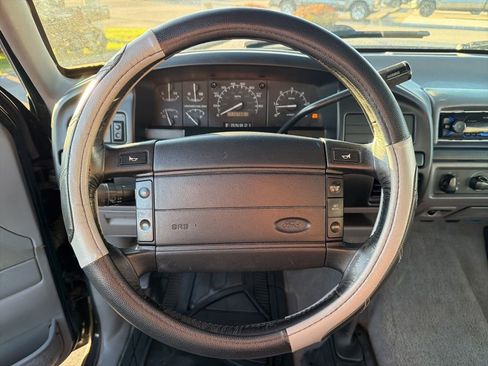 Used 1996 Ford Bronco XLT image 39