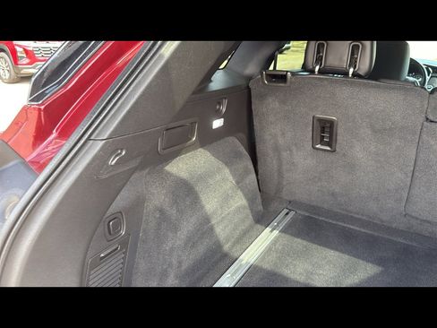 Used 2017 Cadillac XT5 Platinum image 29