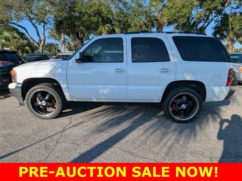 Used 2005 GMC Yukon SLT w/ SLT Preferred Equipment Group image 4