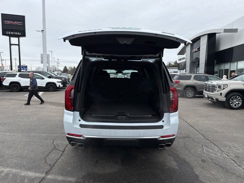 New 2026 GMC Yukon XL Denali w/ Sun & Power Step Package image 11