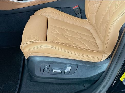 New 2026 BMW X5 xDrive50e image 21