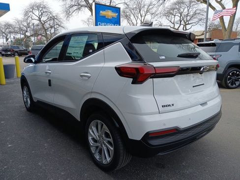 New 2027 Chevrolet Bolt LT w/ Comfort Package FWD image 5