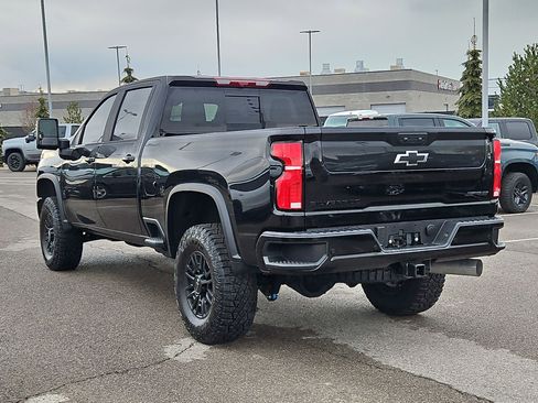 Used 2026 Chevrolet Silverado 2500 ZR2 w/ LPO, Dark Essentials Package image 5