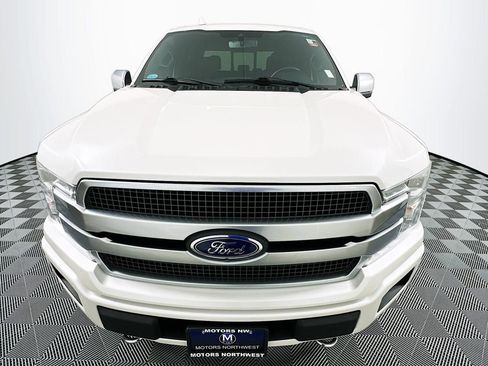 Used 2018 Ford F150 Platinum w/ Equipment Group 701A Luxury image 5