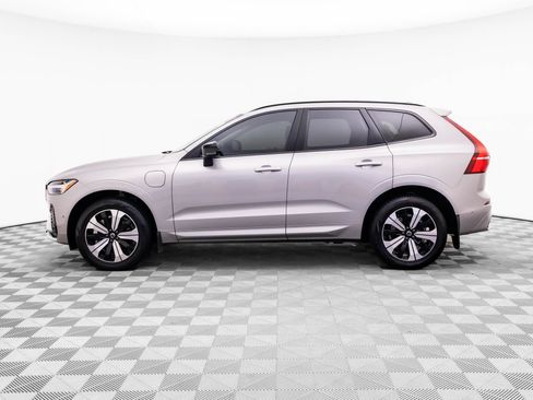 Used 2025 Volvo XC60 T8 Plus w/ Climate Package AWD/4WD image 2