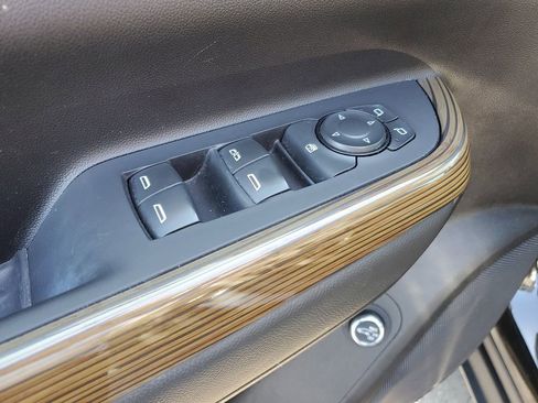 Used 2023 GMC Acadia SLE w/ Driver Convenience Package image 23