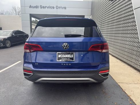 Used 2023 Volkswagen Taos SE w/ Panoramic Sunroof Package image 4