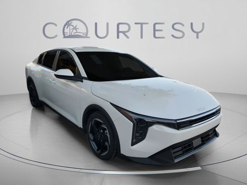 New 2025 Kia K4 EX FWD image 6