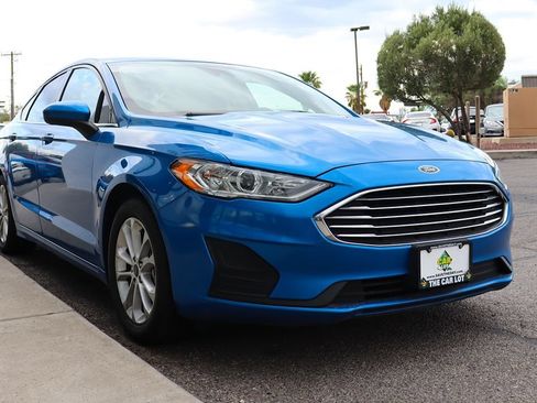 Used 2019 Ford Fusion SE FWD image 18
