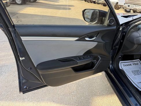 Used 2018 Honda Civic EX image 7