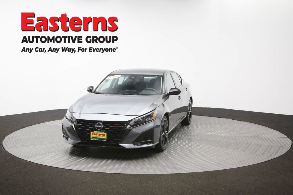 Used 2023 Nissan Altima 2.5 SR FWD image 55