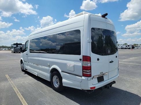 Used 2017 Mercedes-Benz Sprinter 3500 image 4