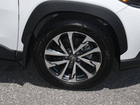 Certified 2024 Toyota Corolla Cross XLE w/ Convenience Package FWD image 22