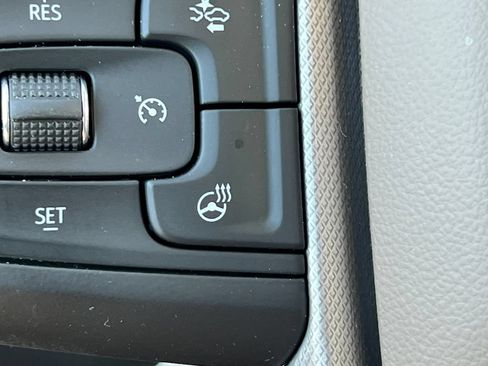 Used 2023 GMC Yukon Denali AWD/4WD image 26