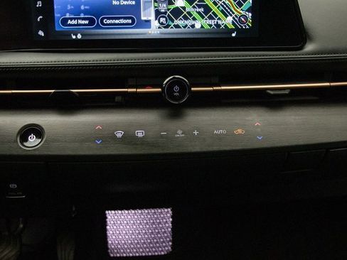 Used 2023 Nissan Ariya FWD image 25