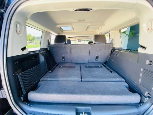Used 2010 Jeep Commander Sport w/ Sun/Sound Group RWD image 20