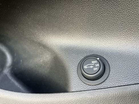 Used 2020 Buick Envision Essence w/ Experience Buick Package AWD/4WD image 22