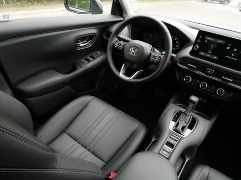 Used 2026 Honda HR-V EX-L image 9