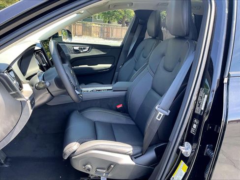 New 2026 Volvo XC60 T8 Ultra w/ Climate Package AWD/4WD image 11