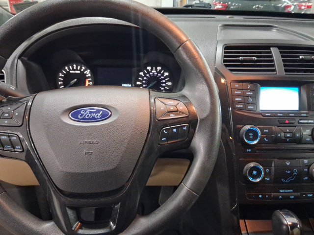 Used 2017 Ford Explorer FWD image 12
