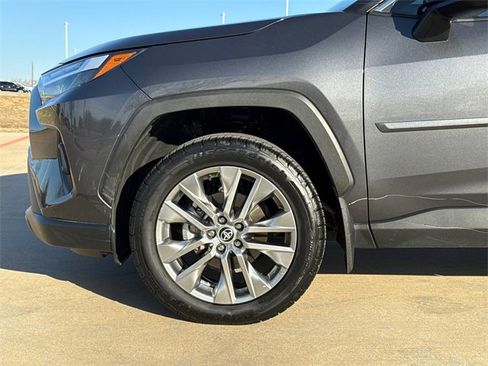 Used 2024 Toyota RAV4 XLE Premium image 5