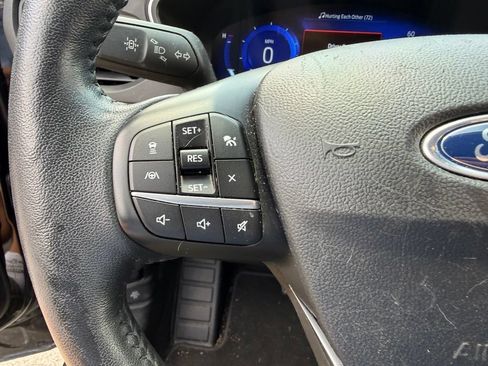 Used 2020 Ford Escape Titanium FWD image 28